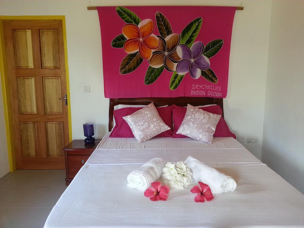 Zanboza Guesthouse ลาดิก ห้อง รูปภาพ