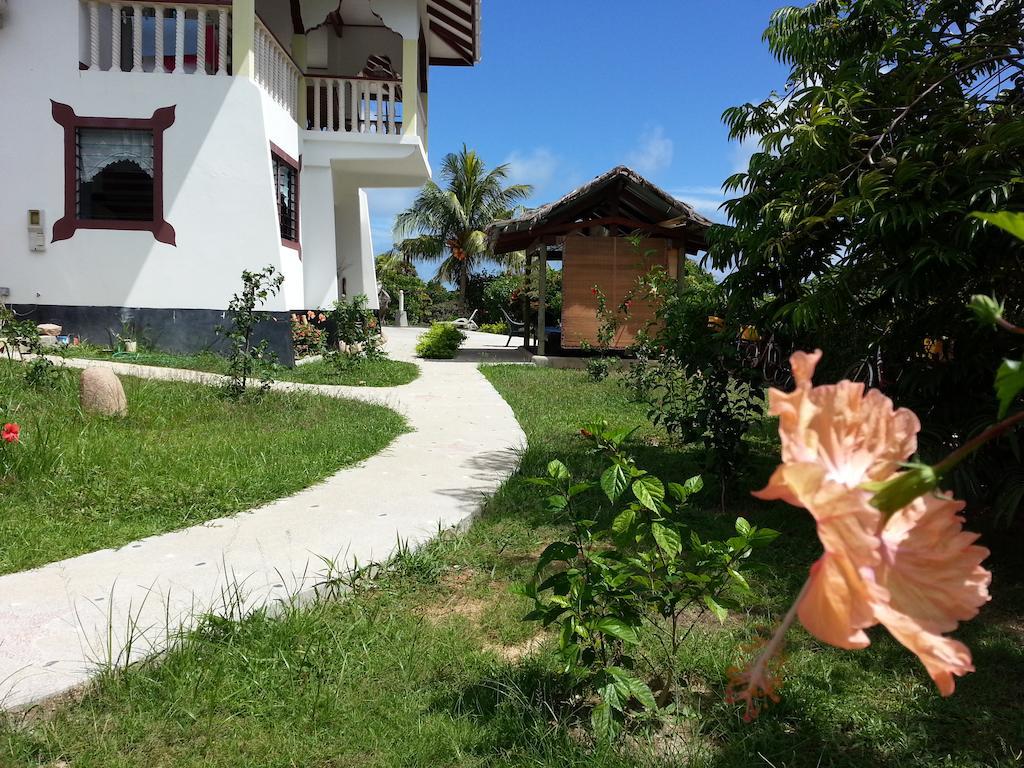 Zanboza Guesthouse ลาดิก ภายนอก รูปภาพ
