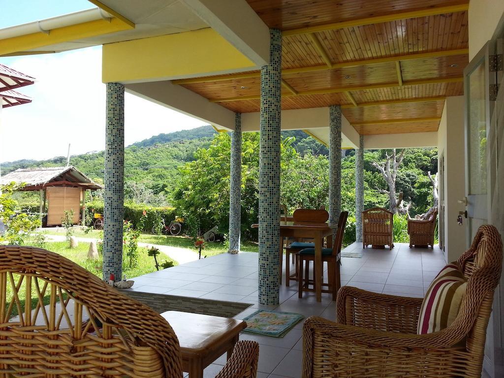 Zanboza Guesthouse ลาดิก ภายนอก รูปภาพ