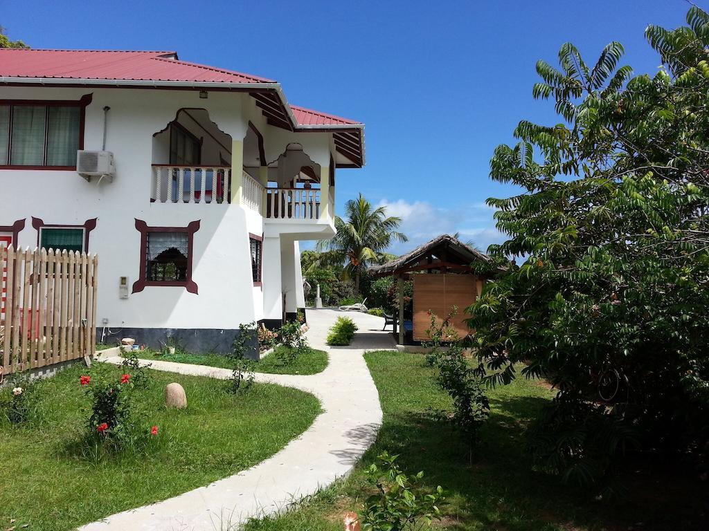 Zanboza Guesthouse ลาดิก ภายนอก รูปภาพ