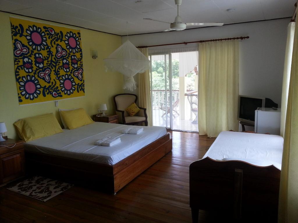 Zanboza Guesthouse ลาดิก ห้อง รูปภาพ