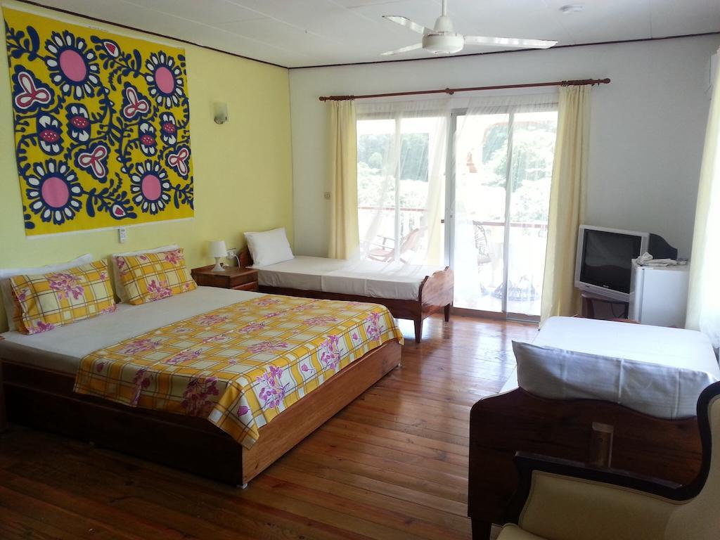 Zanboza Guesthouse ลาดิก ห้อง รูปภาพ