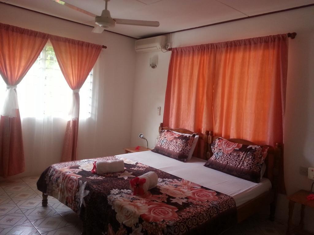 Zanboza Guesthouse ลาดิก ห้อง รูปภาพ