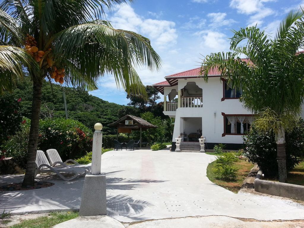 Zanboza Guesthouse ลาดิก ภายนอก รูปภาพ